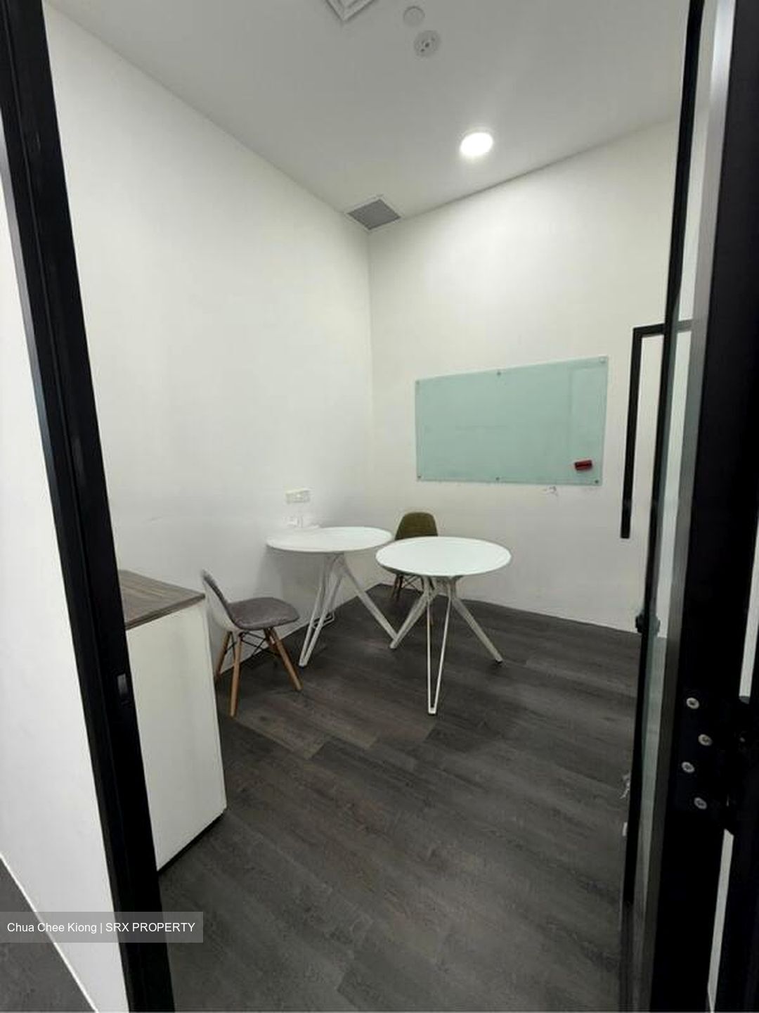 Aperia (D12), Office #460979221